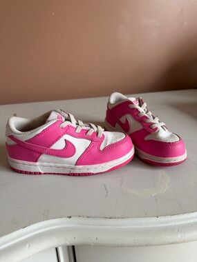Nike Kids Pink and White Low-Top Sneakers